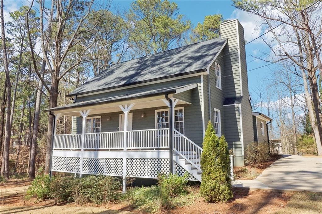 3 bedroom, 4 bathroom single family residence sold at 2015 Plantation Road, Lawrenceville, GA 30044