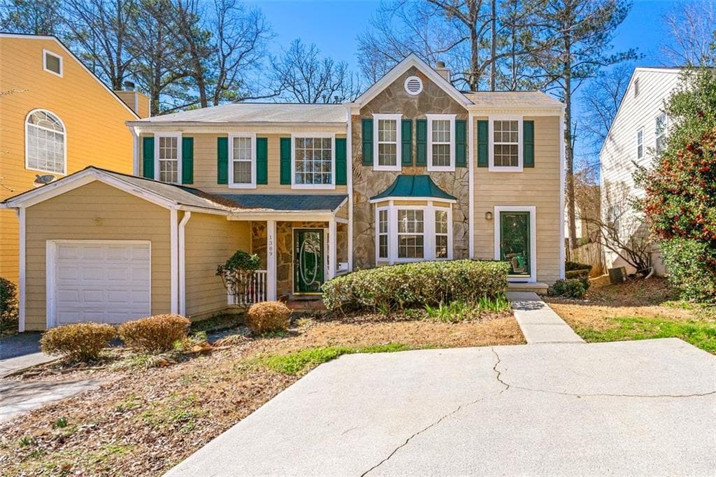 2 bedroom, 3 bathroom townhouse sold at 1381 VINTAGE POINTE Drive, Lawrenceville, GA 30044
