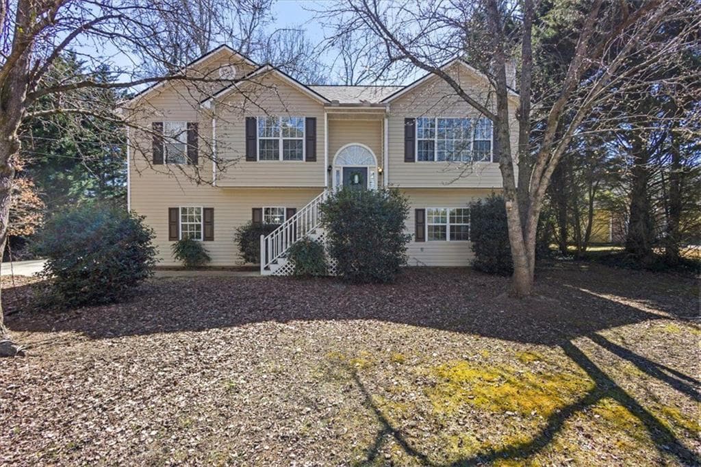 4 bedroom, 2 bathroom single family residence sold at 255 N LOBLOLLY Crossing, Temple, GA 30179