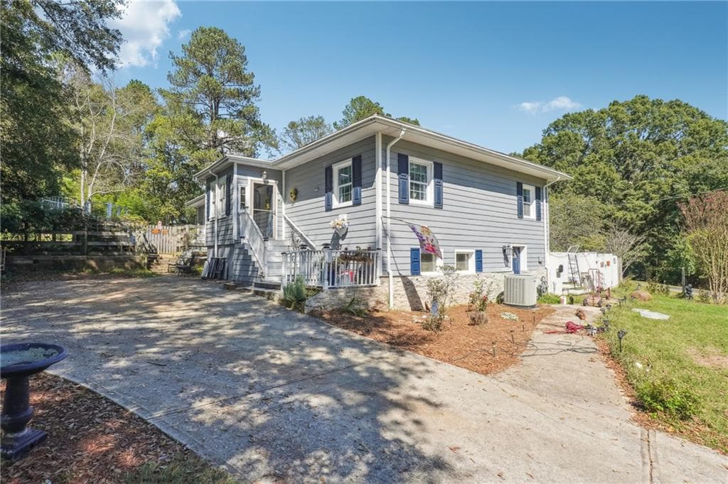 3 bedroom, 2 bathroom single family residence sold at 4828 Lakewood Drive, Acworth, GA 30101