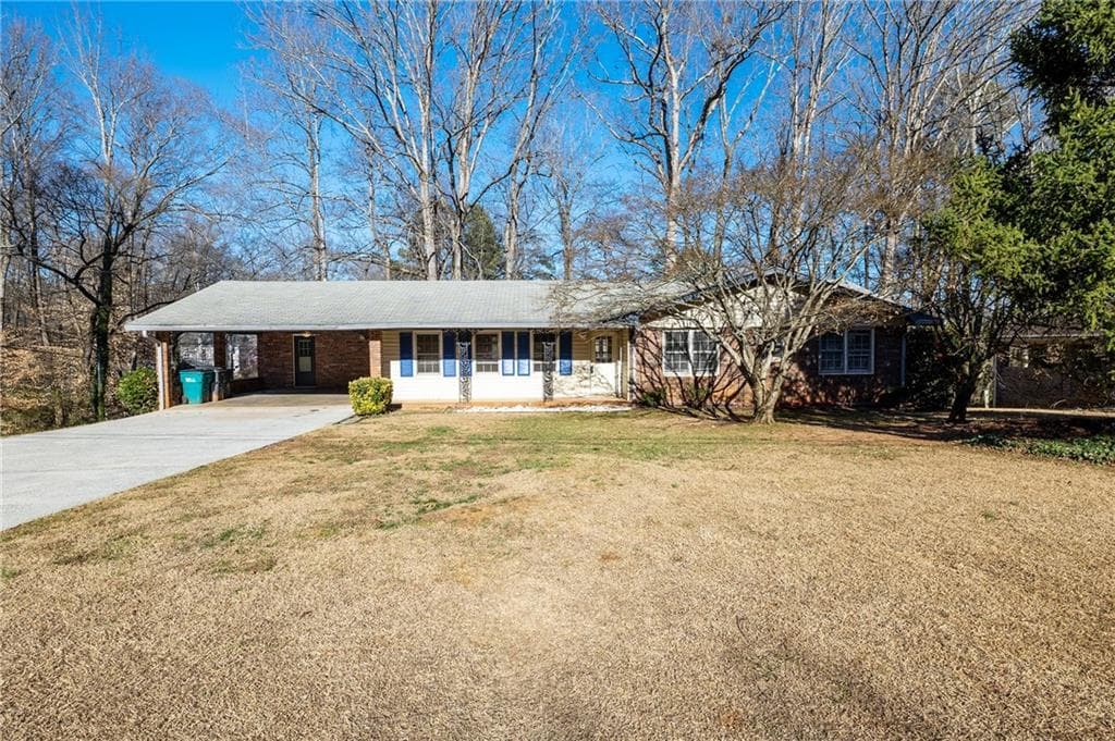 3 bedroom, 2 bathroom single family residence sold at 4453 White Oak Drive, Sugar Hill, GA 30518