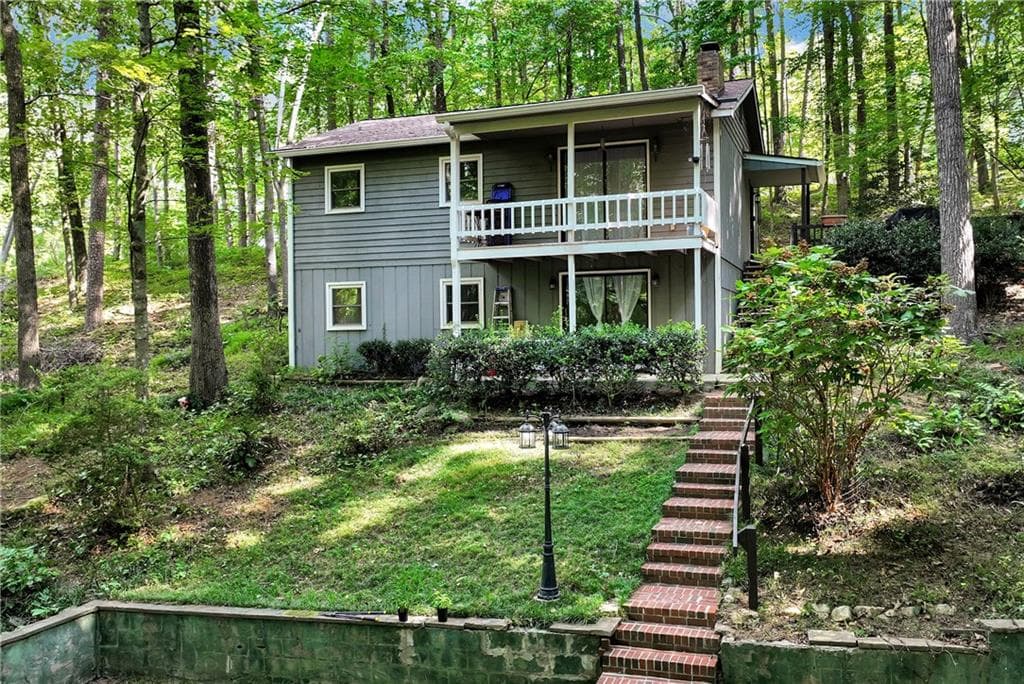 2 bedroom, 2 bathroom single family residence sold at 426 Skyview Circle, Clarkesville, GA 30523
