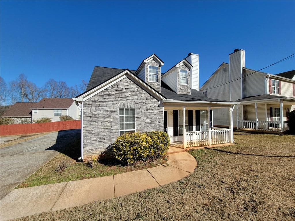 3 bedroom, 3 bathroom single family residence sold at 916 Hunt Road, Jonesboro, GA 30236