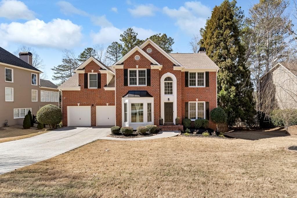 5 bedroom, 4 bathroom single family residence sold at 4310 Red Rock Point, Suwanee, GA 30024