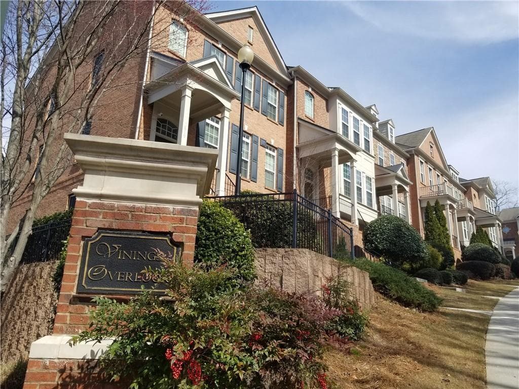 3 bedroom, 4 bathroom townhouse sold at 2823 Mount Wilkinson Parkway 14, Atlanta, GA 30339