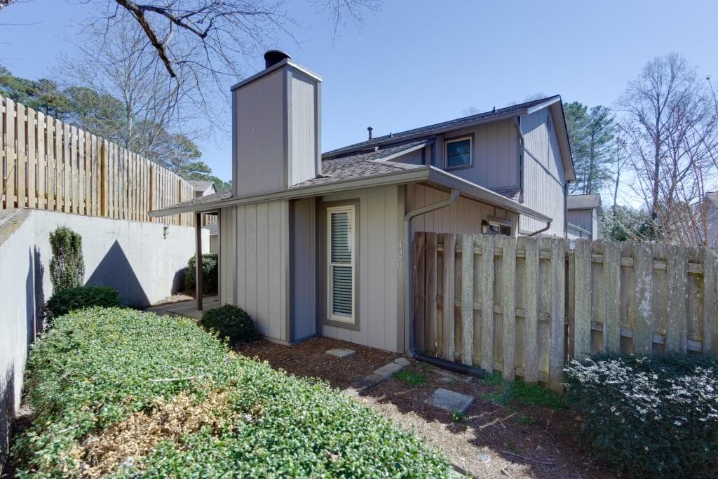 3 bedroom, 3 bathroom, 1,358 sq ft townhouse sold at 426 Manning Villas Lane, Marietta, GA 30064 — photo 1 of 1