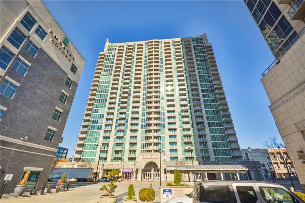 1 bedroom, 1 bathroom condominium sold at 361 17th Street 2208, Atlanta, GA 30363