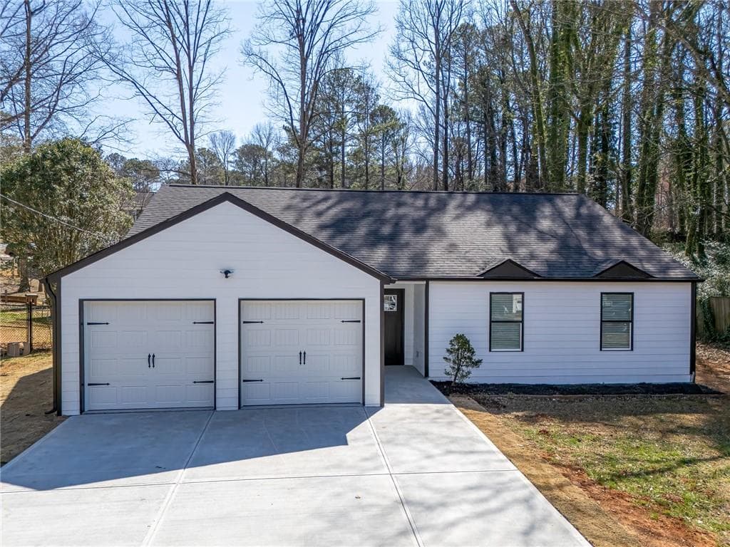 3 bedroom, 2 bathroom single family residence sold at 2658 Crystal Lane, Lawrenceville, GA 30044