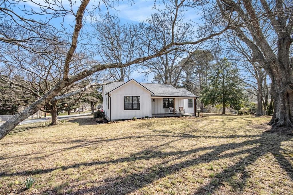 3 bedroom, 2 bathroom single family residence sold at 623 McPherson Street, Bremen, GA 30110