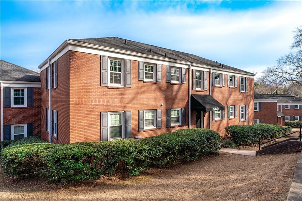 2 bedroom, 1 bathroom condominium sold at 560 Goldsboro Road C, Atlanta, GA 30307