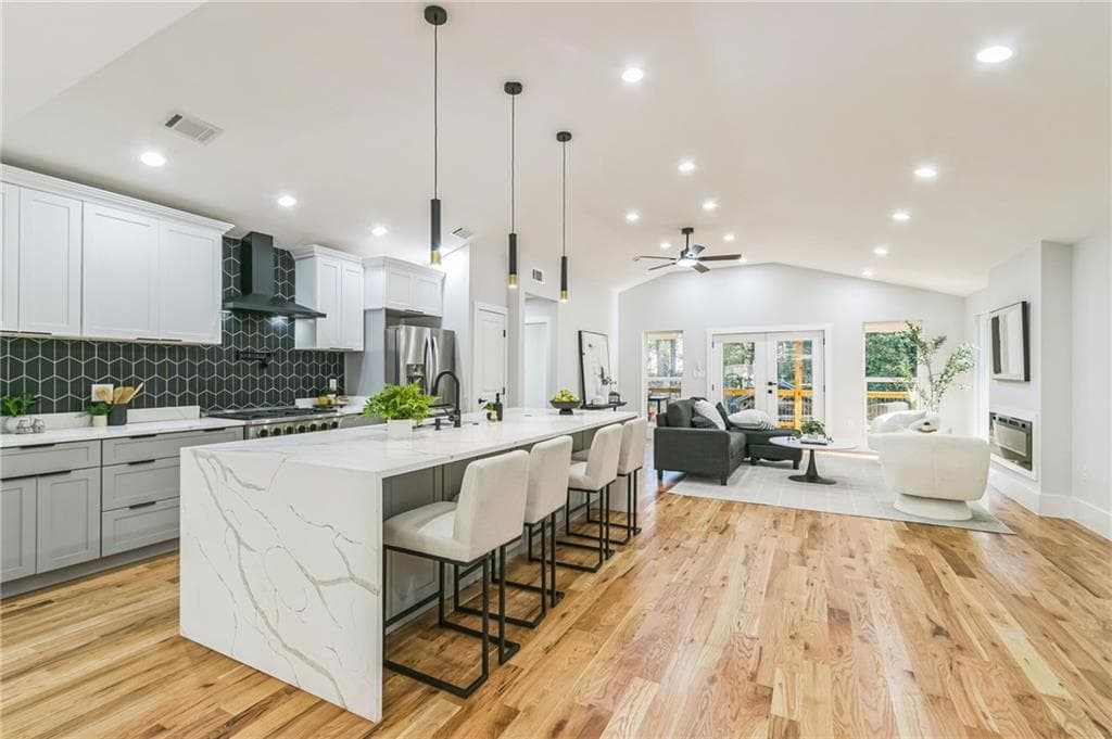 4 bedroom, 5 bathroom single family residence sold at 842 Laurelmont Drive, Atlanta, GA 30311