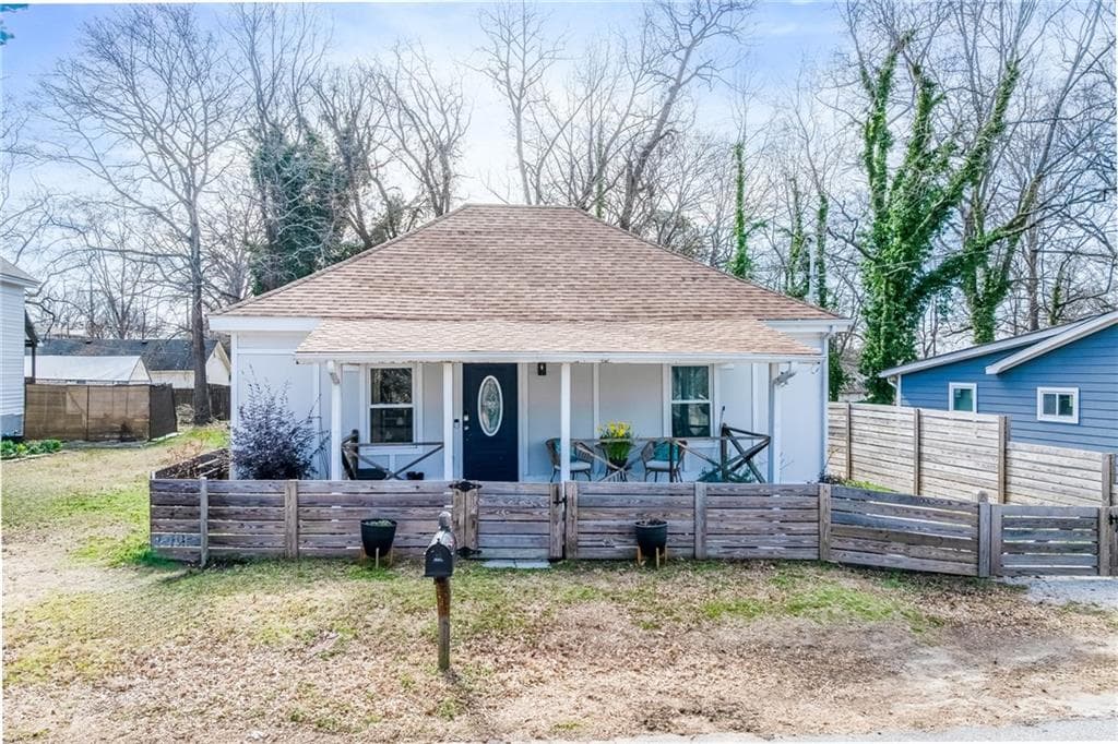 2 bedroom, 1 bathroom single family residence sold at 123 Griffith Street, Winder, GA 30680