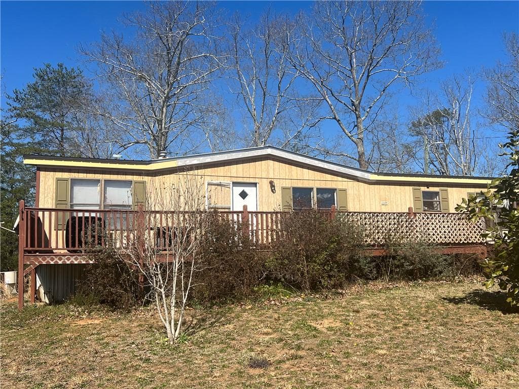 3 bedroom, 2 bathroom, 1,512 sq ft single family residence sold at 7388 Windy Oaks Drive, Gainesville, GA 30506