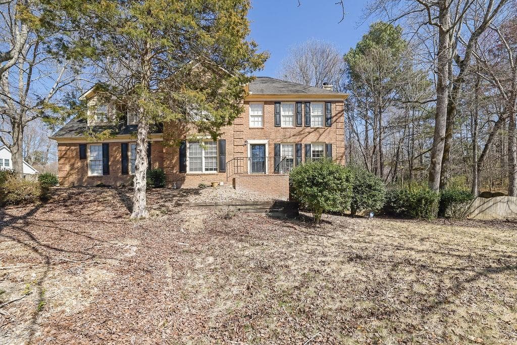 5 bedroom, 3 bathroom single family residence sold at 3109 Wynford Gables, Marietta, GA 30064