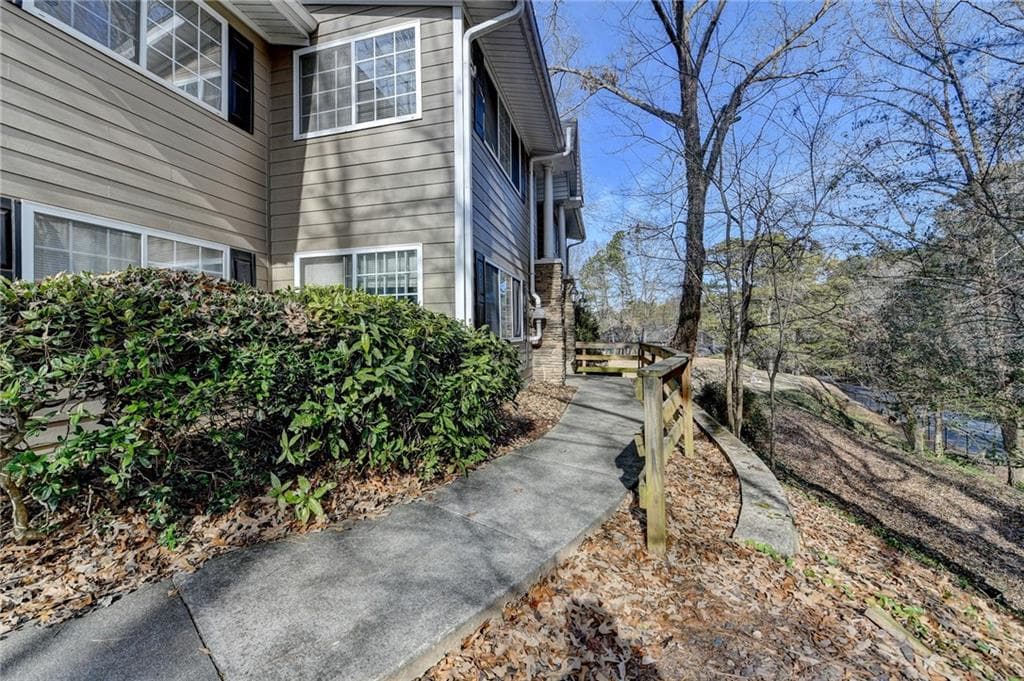 1 bedroom, 1 bathroom, 1,015 sq ft condominium sold at 1468 Briarwood Road 406, Brookhaven, GA 30319