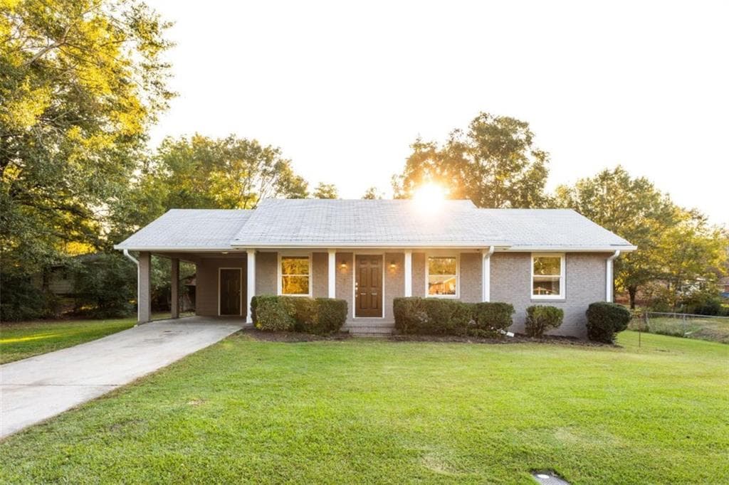 3 bedroom, 1 bathroom single family residence sold at 391 Oak Drive, Social Circle, GA 30025