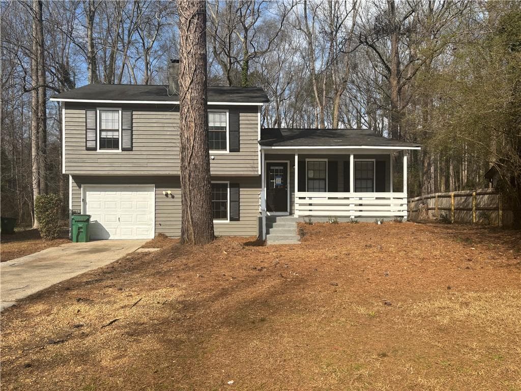 3 bedroom, 2 bathroom single family residence sold at 885 Hemingway Road, Stone Mountain, GA 30088