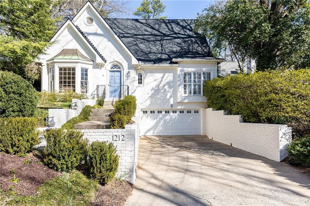 3 bedroom, 3 bathroom single family residence sold at 1212 University Drive, Atlanta, GA 30306