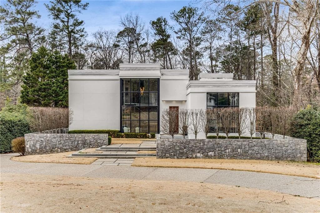 3 bedroom, 4 bathroom single family residence sold at 3184 WOOD VALLEY Road, Atlanta, GA 30327