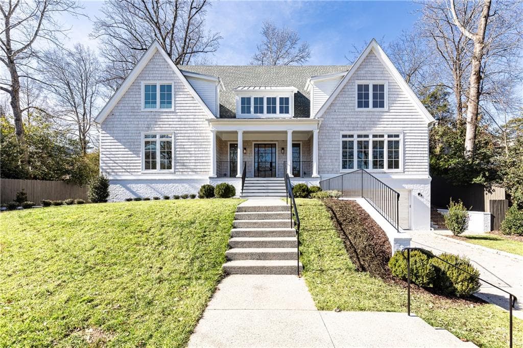 5 bedroom, 5 bathroom single family residence sold at 2624 Forrest Way, Atlanta, GA 30305