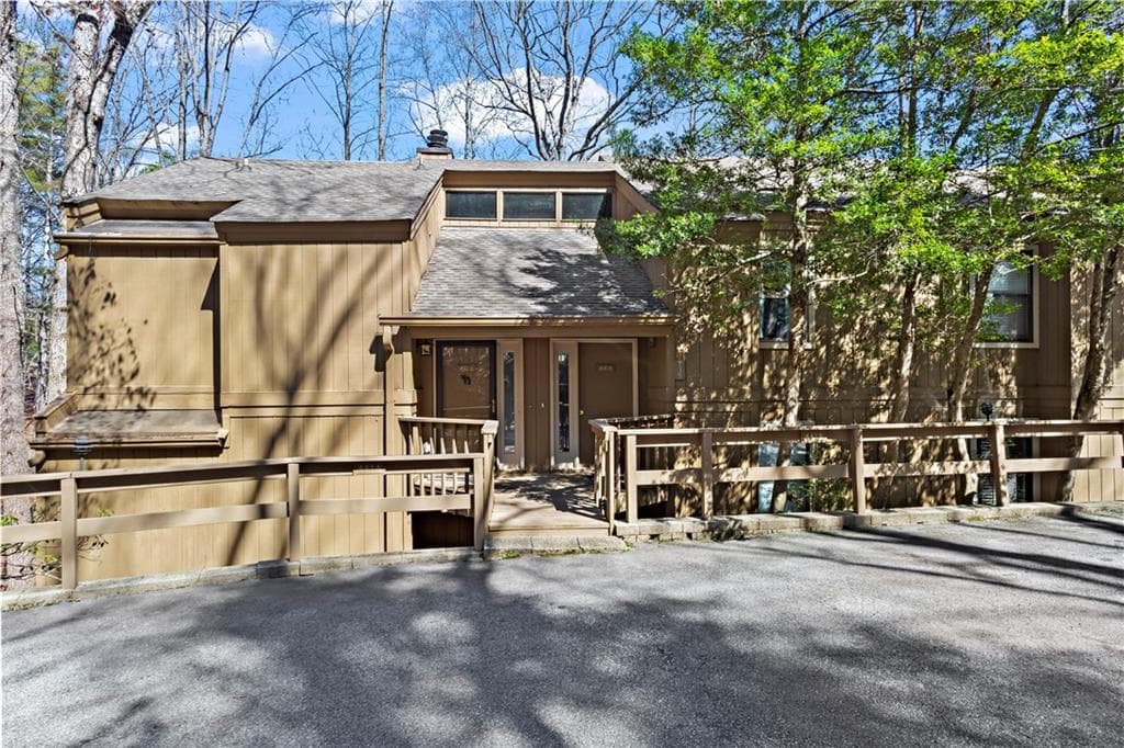2 bedroom, 2 bathroom condominium sold at 135 Chestnut Rise Trail 441 B, Jasper, GA 30143