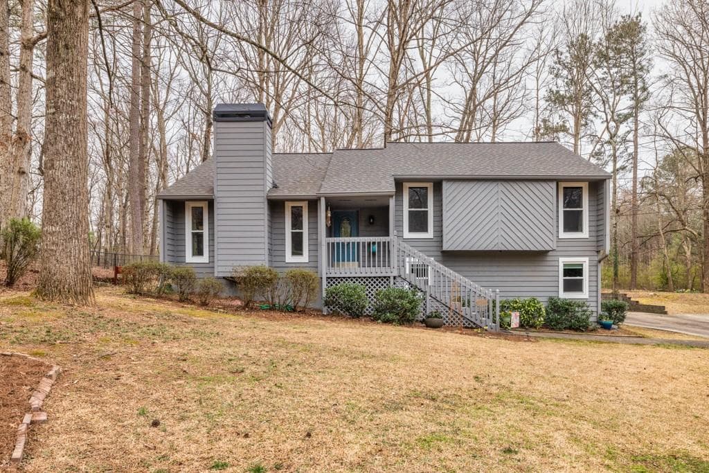 3 bedroom, 2 bathroom single family residence sold at 3332 Cottonwood Lane, Snellville, GA 30078