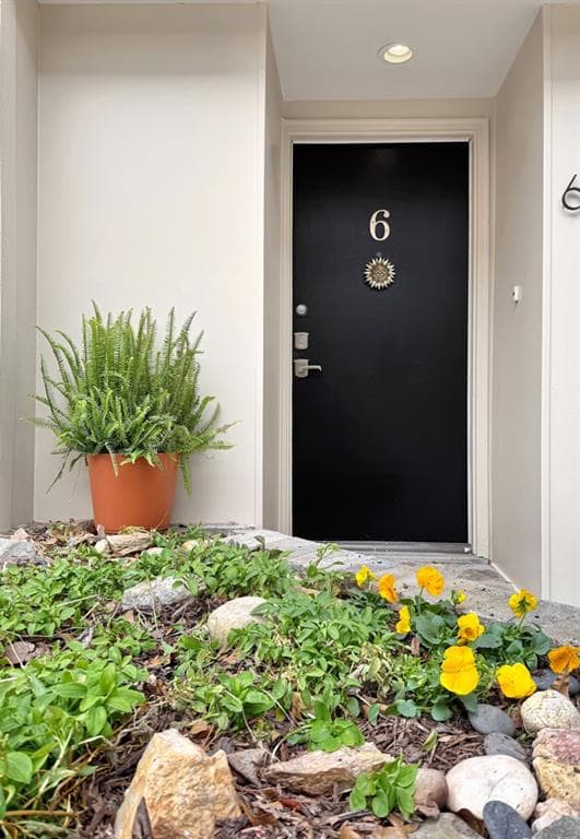 2 bedroom, 2 bathroom, 1,278 sq ft townhouse sold at 835 Glendale Terrace 6, Atlanta, GA 30308