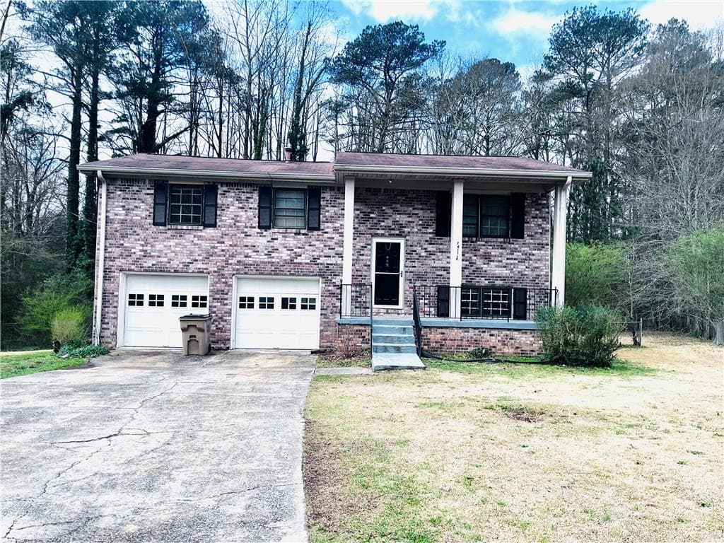 4 bedroom, 3 bathroom single family residence sold at 7411 Windsor Court, Riverdale, GA 30274