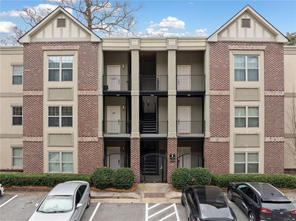 2 bedroom, 2 bathroom, 1,100 sq ft condominium sold at 1903 Anjaco Road 3, Atlanta, GA 30309