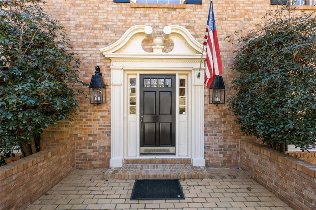 5 bedroom, 6 bathroom single family residence sold at 7690 Classic Way, Atlanta, GA 30350