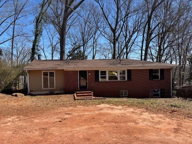 6 bedroom, 2 bathroom, 1,726 sq ft single family residence sold at 542 Sugar Hill Drive, Marietta, GA 30060