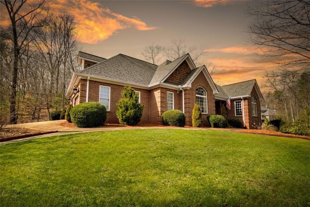 5 bedroom, 4 bathroom single family residence sold at 519 The Oaks Drive, Ellijay, GA 30540