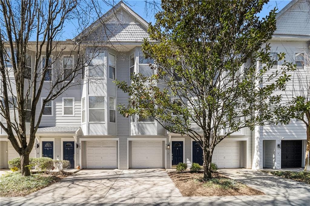 2 bedroom, 2 bathroom condominium sold at 951 Glenwood Avenue 704, Atlanta, GA 30316