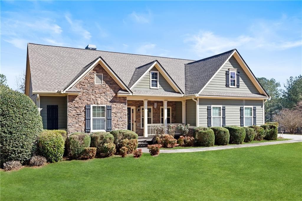 4 bedroom, 2 bathroom single family residence sold at 1656 Maes Overlook, Loganville, GA 30052