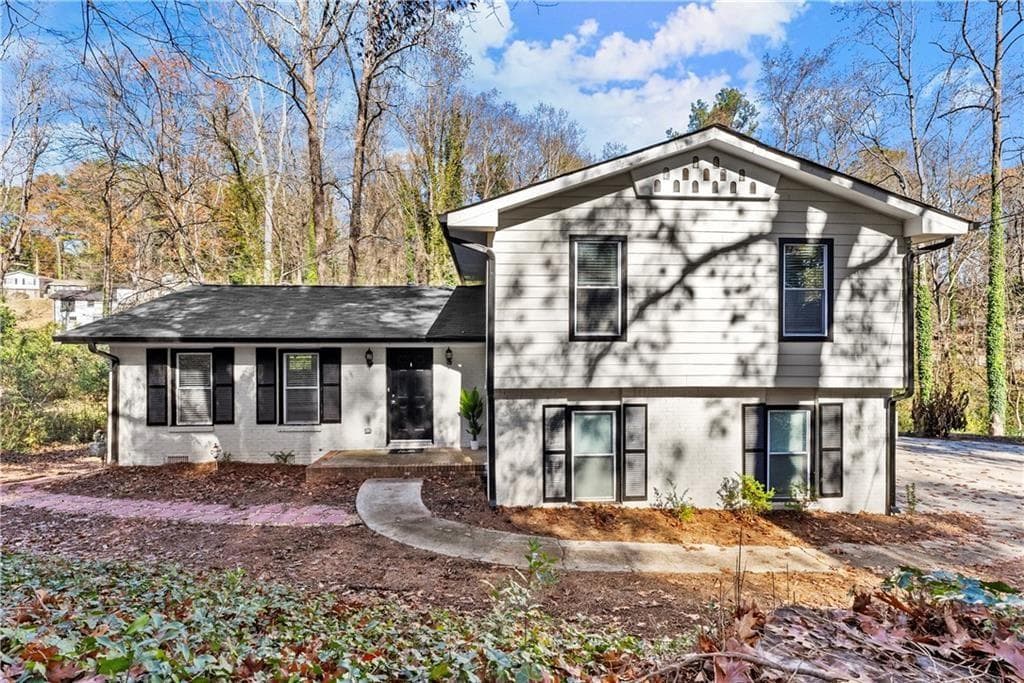 5916 Simone Drive, Stone Mountain, GA 30087 — most recent listing photo