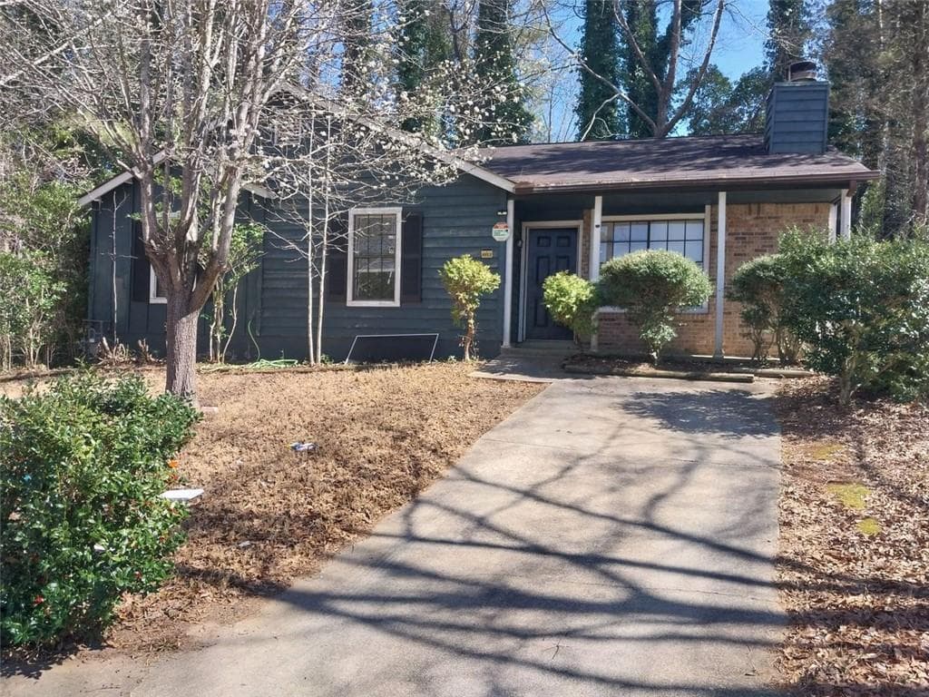 3 bedroom, 2 bathroom single family residence sold at 4952 ISLE ROYAL Court, Stone Mountain, GA 30088