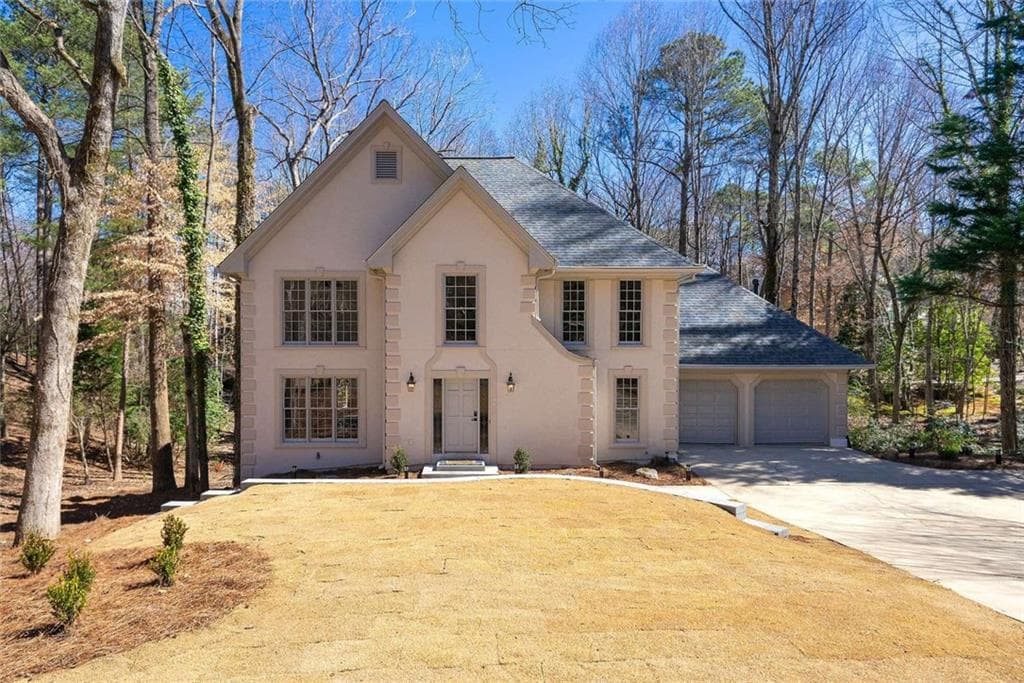 5 bedroom, 4 bathroom single family residence sold at 320 Woodlake Court, Alpharetta, GA 30005