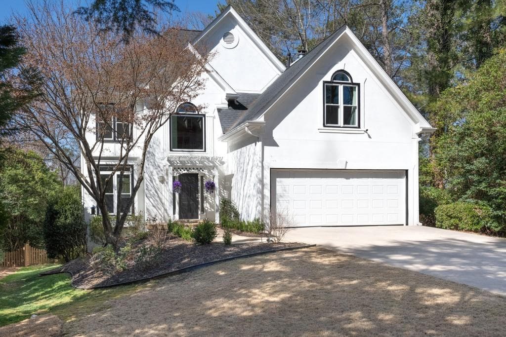 6 bedroom, 6 bathroom single family residence sold at 4086 Haverhill Drive, Atlanta, GA 30342