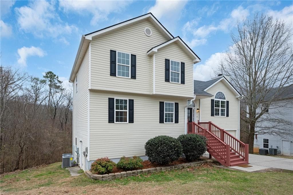 5 bedroom, 3 bathroom single family residence sold at 4034 Sydney Circle, Dalton, GA 30721