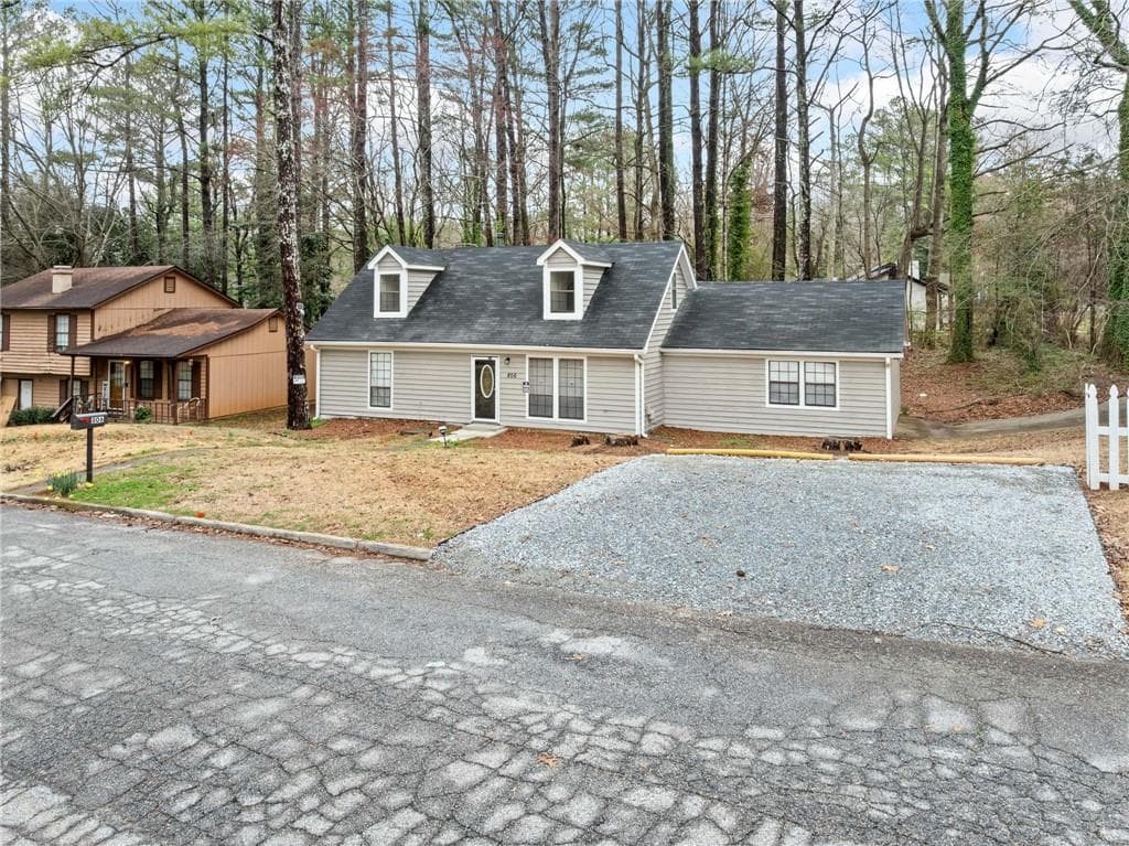 5 bedroom, 2 bathroom single family residence sold at 806 Longfellow Court, Stone Mountain, GA 30088