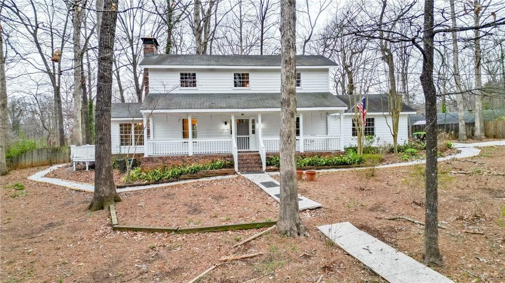 3 bedroom, 3 bathroom single family residence sold at 955 Mary Ellen Lane, Austell, GA 30168