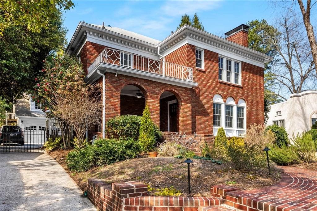 4 bedroom, 4 bathroom single family residence sold at 1272 OAKDALE Road, Atlanta, GA 30307