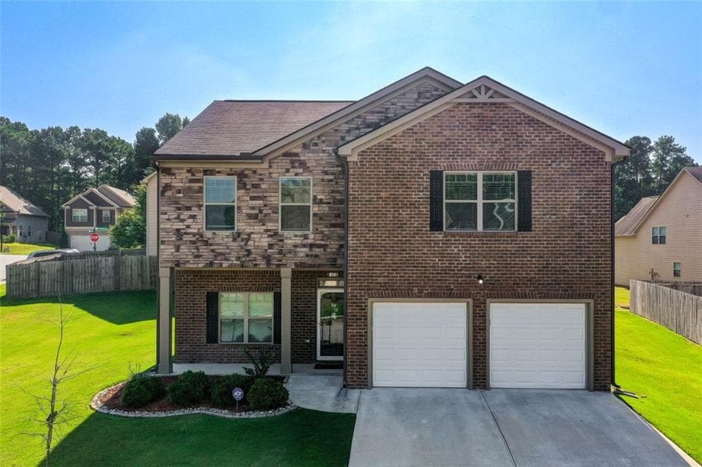 4 bedroom, 3 bathroom single family residence sold at 6101 Providence Way, Union City, GA 30291