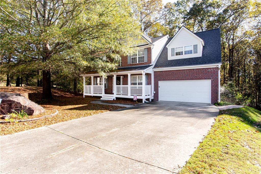 4 bedroom, 3 bathroom single family residence sold at 995 Brighton Cove Trail, Lawrenceville, GA 30043