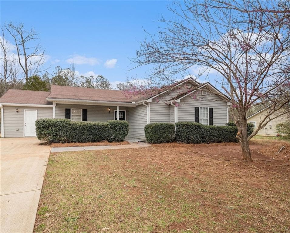 4 bedroom, 2 bathroom single family residence sold at 100 HUNTERS KEEP Trace, Covington, GA 30014