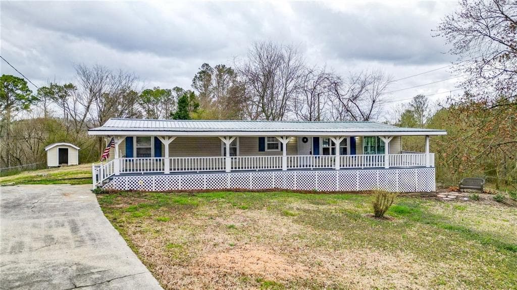 4 bedroom, 3 bathroom single family residence sold at 10 Creek Drive, Cartersville, GA 30121