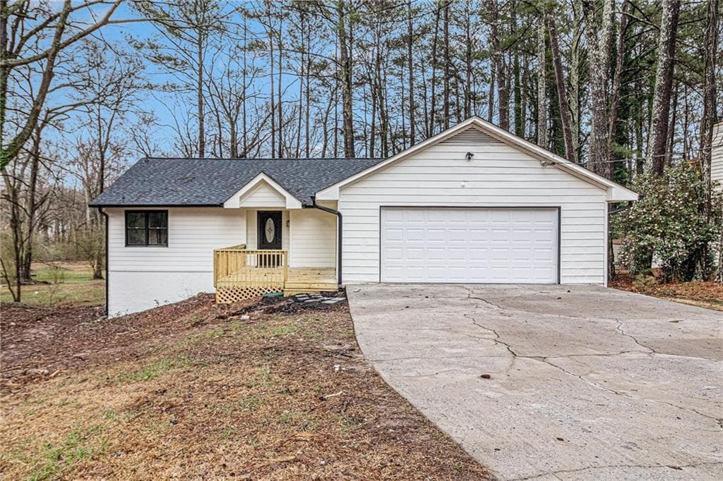 4 bedroom, 2 bathroom single family residence sold at 6276 Willowbrook Drive, Riverdale, GA 30296