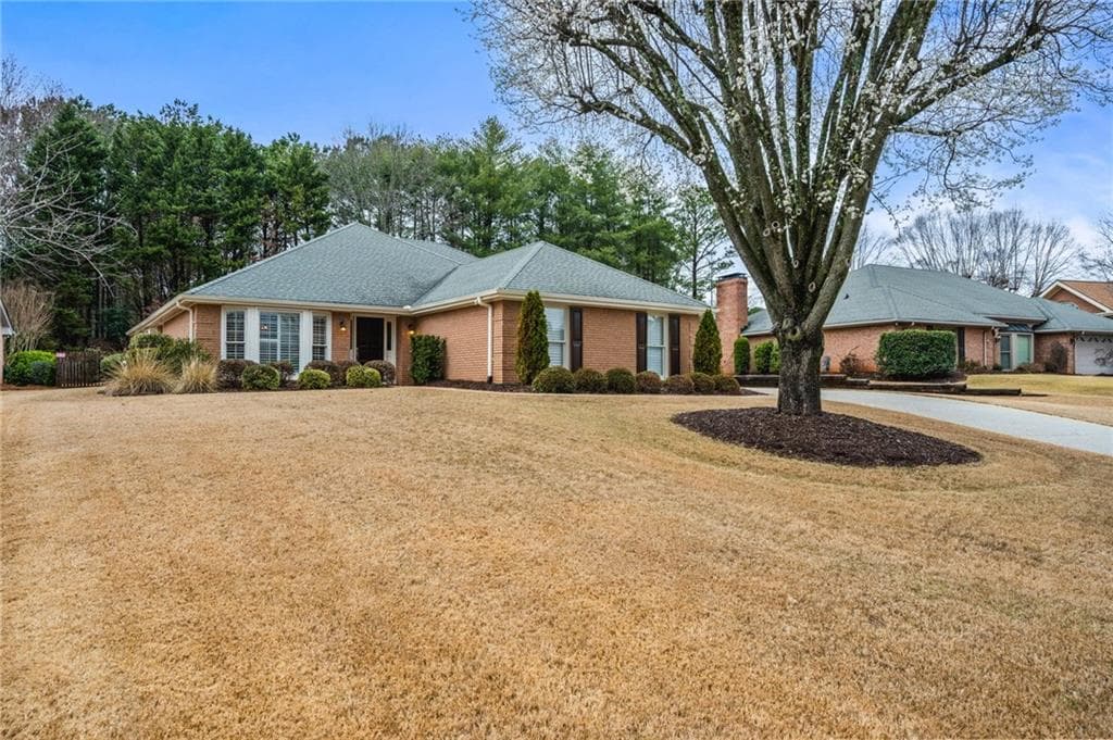 2 bedroom, 3 bathroom single family residence sold at 555 Carybell Lane, Alpharetta, GA 30004 — photo 1 of 1