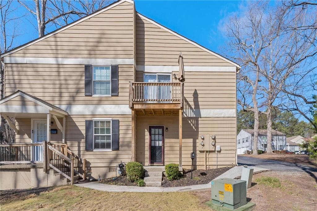 2 bedroom, 1 bathroom townhouse sold at 1391 Old Coach Road, Marietta, GA 30008