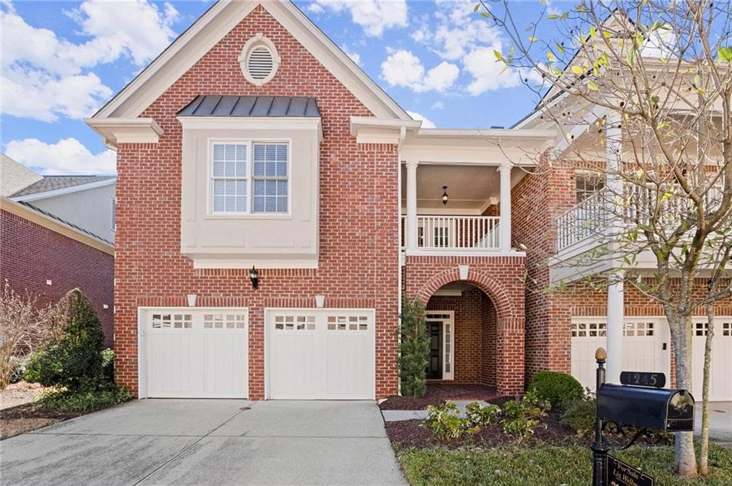 3 bedroom, 4 bathroom townhouse sold at 1245 Village Terrace Court, Dunwoody, GA 30338